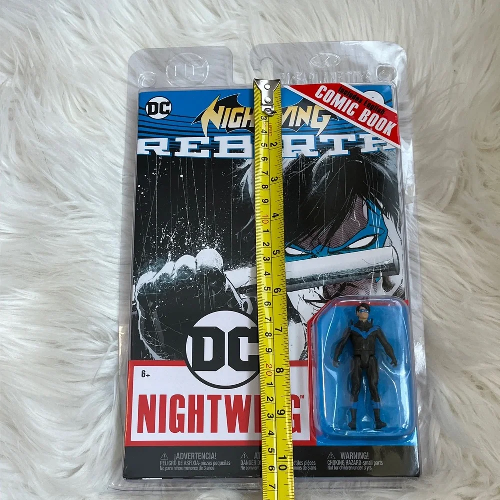 NWT Nightwing Rebirth Comic Book with Figure - Picture 4 of 8